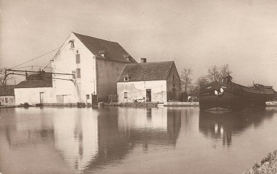 St-Symphorien - Minoterie Sauvin et écluse (Copier).jpg