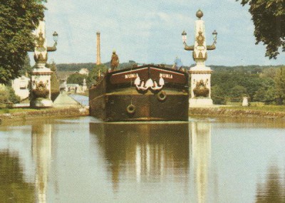 Briare (Loiret) - Le pont-canal construit par Eiffel - MUNIA 2 1 (2).jpg