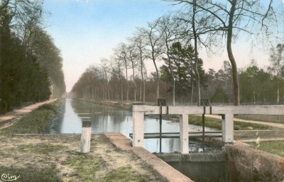 Lamotte-Beuvron ecluse 1024.jpg