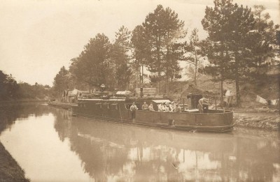 Canonnière L sur le canal de Reims à Châlons - hiver 1915-1916.jpg