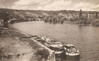 Elbeuf (S.-Mme) - Quai de Rouen et la Seine (entier).jpg