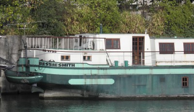 Bessie1.jpg (967.42 Kio) Vu 7547 fois Bessie1.jpg