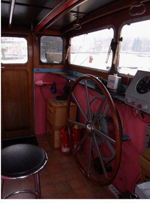 SCAMPOLOSteuerhaus.jpg (78.02 Kio) Vu 6612 fois SCAMPOLOSteuerhaus.jpg