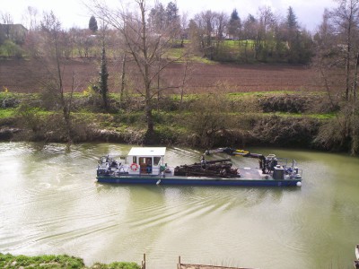 barge du cg.jpg