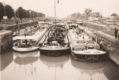 Tancarville groupe (red).jpg (85.18 Kio) Vu 2994 fois Tancarville groupe (red).jpg