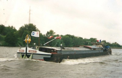 danaos sur la meuse belge 002a (red).jpg (68.87 Kio) Vu 2863 fois danaos sur la meuse belge 002a (red).jpg