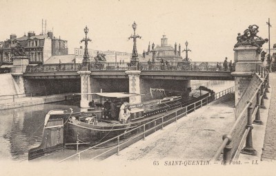 Saint-Quentin - Le pont (a) (red).jpg (129.58 Kio) Vu 1146 fois Saint-Quentin - Le pont (a) (red).jpg