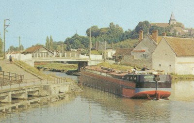 Rogny (Yonne) - Les bords du canal (b dét) (red).jpg
