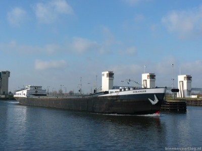 stranger228012013.jpg (68.13 Kio) Vu 2831 fois stranger228012013.jpg