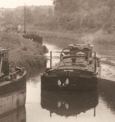 Couvrot (Marne) - Le canal (3) (red).jpg (82.89 Kio) Vu 5039 fois Couvrot (Marne) - Le canal (3) (red).jpg