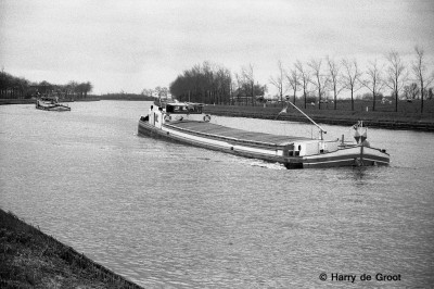 Queen Mary Queen Astrid.jpg