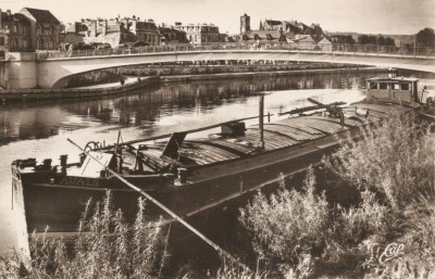 Soissons - L'Aisne et les quais (red).jpg