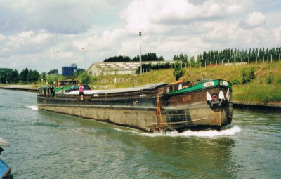 LORE 01 (red).jpg (68.13 Kio) Vu 5542 fois LORE 01 (red).jpg