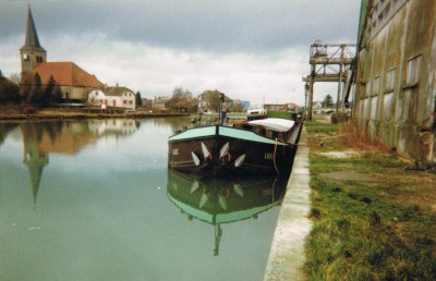 LORE 03 (red).jpg (55.49 Kio) Vu 5542 fois LORE 03 (red).jpg