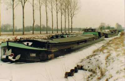 LORE 06 (red).jpg (52.2 Kio) Vu 5542 fois LORE 06 (red).jpg