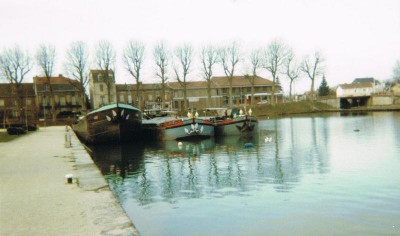 LORE 10 (red).jpg (46.25 Kio) Vu 5542 fois LORE 10 (red).jpg