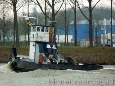 ganzeboot104042013sluis.jpg