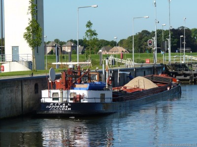 rival516082012.jpg