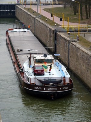 renata204042013sluisweu.jpg (110.94 Kio) Vu 1920 fois renata204042013sluisweu.jpg