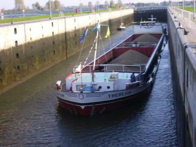 theresia-2.jpg (66.82 Kio) Vu 2883 fois theresia-2.jpg