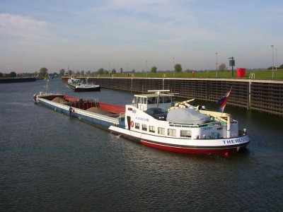 theresia-1.jpg (60.93 Kio) Vu 2883 fois theresia-1.jpg