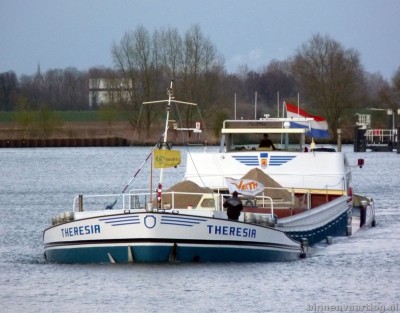 theresia-1-19-04-2013.jpg