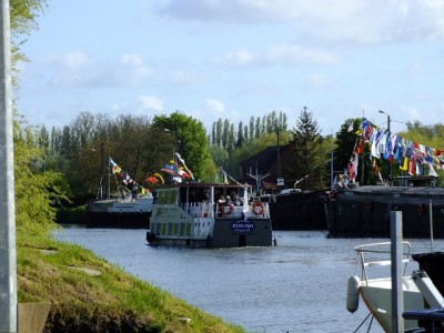 467173_641162262565719_535074774_o (640x480).jpg (216.85 Kio) Vu 2867 fois 467173_641162262565719_535074774_o (640x480).jpg