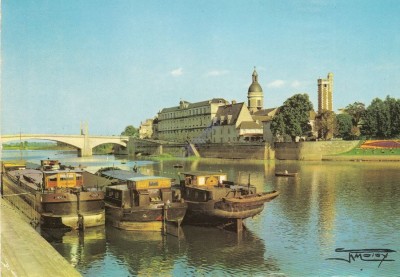 Chalon-sur-Saône (S.-et-L.) - Quai de la Saône (1) (red).jpg (112.05 Kio) Vu 2511 fois Chalon-sur-Saône (S.-et-L.) - Quai de la Saône (1) (red).jpg