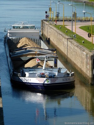 aurora-1-27-05-2013.jpg (111.49 Kio) Vu 1291 fois aurora-1-27-05-2013.jpg