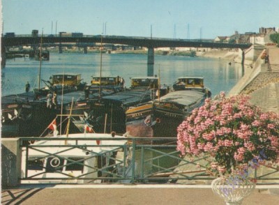 Chalon-sur-Saône (S.-et-L.) - Quais de la Saône (2) (red).jpg