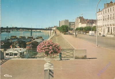 Chalon-sur-Saône (S.-et-L.) - Quais de la Saône (1) (Copier).jpg