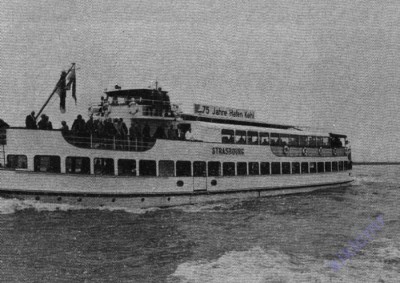 Strasbourg 75 ans port de Kehl (red).JPG