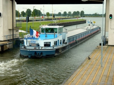 d2ni.jpg (116.52 Kio) Vu 4969 fois d2ni.jpg