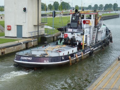 tyfoon-2-18-09-2013.jpg (261.99 Kio) Vu 997 fois tyfoon-2-18-09-2013.jpg