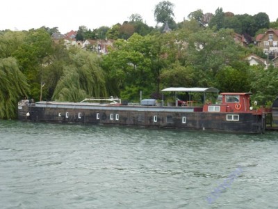 P1090806 (red).JPG