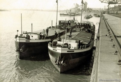 Oom-Engel-en-Amice.jpg (177.27 Kio) Vu 1161 fois Oom-Engel-en-Amice.jpg