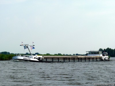 amicitia-1-23-07-2013.jpg (144.57 Kio) Vu 1613 fois amicitia-1-23-07-2013.jpg