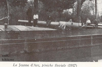 péniche porte canon JEANNE D'ARC (Copier).jpg