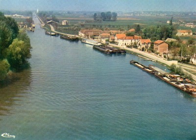 courlon-groupe-CP-cim-300007321.jpg (259.08 Kio) Vu 1631 fois courlon-groupe-CP-cim-300007321.jpg