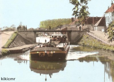 Brienon-sur-Armançon (Yonne) - Le canal de Bourgogne (2) (Copier).jpg