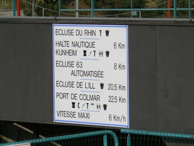 ecluse port rhenan de volgelsheim.jpg (90.36 Kio) Vu 1759 fois ecluse port rhenan de volgelsheim.jpg