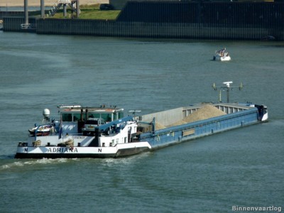 adriana-1-06-09-2013-02327637.jpg (160.45 Kio) Vu 1238 fois adriana-1-06-09-2013-02327637.jpg