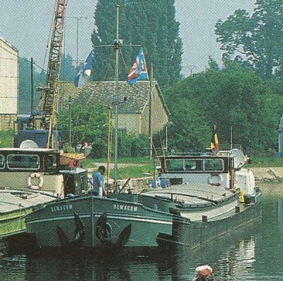 TORA.ZO et REMACUM sur les bords de la Sambre (2) (Copier).jpg