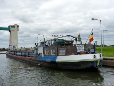 satanas-7-03-06-2013.jpg (159.37 Kio) Vu 2872 fois satanas-7-03-06-2013.jpg