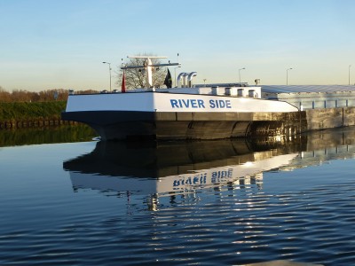 P1110961RIVERSIDE.jpg