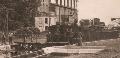 Lourches (Nord) - La centrale électrique de la SERVA et l'écluse de Neuville-sur-Escaut (2) (Copier).jpg (50.44 Kio) Vu 2080 fois Lourches (Nord) - La centrale électrique de la SERVA et l'écluse de Neuville-sur-Escaut (2) (Copier).jpg