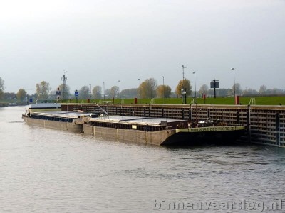 a-murmuredesflotsgeruisvaj.jpg (81.21 Kio) Vu 1942 fois a-murmuredesflotsgeruisvaj.jpg