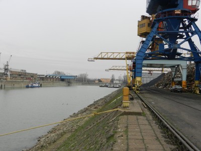 Budapest port (6).JPG (342.2 Kio) Vu 2326 fois Budapest port (6).JPG