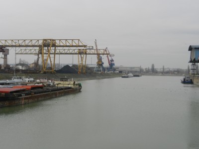 Budapest port (3).JPG (260 Kio) Vu 2326 fois Budapest port (3).JPG