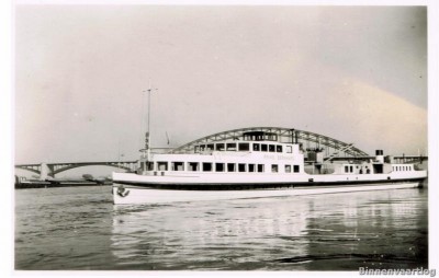 1-ms-prins-Bernhard-van-de-NSR-schroefsturend-te-Nijmegen.jpg (116.38 Kio) Vu 1378 fois 1-ms-prins-Bernhard-van-de-NSR-schroefsturend-te-Nijmegen.jpg